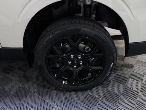 New 2025 Ford Maverick XLT w/ XLT Luxury Package image 27