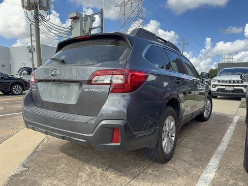 Used 2018 Subaru Outback 2.5i AWD/4WD image 4