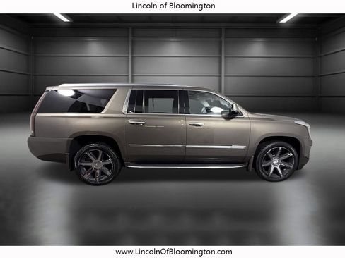 Used 2015 Cadillac Escalade ESV Luxury image 8