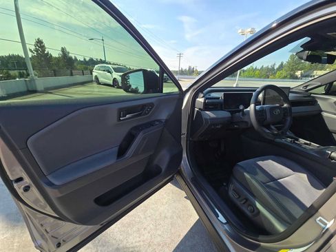Used 2026 Toyota RAV4 XSE w/ Panoramic Sun Roof Package AWD/4WD image 20