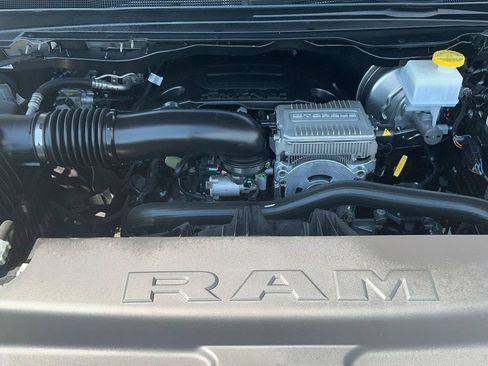 Used 2024 RAM 1500 Big Horn AWD/4WD image 33