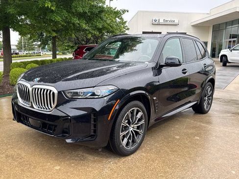 Certified 2025 BMW X5 xDrive40i w/ M Sport Package AWD/4WD image 4