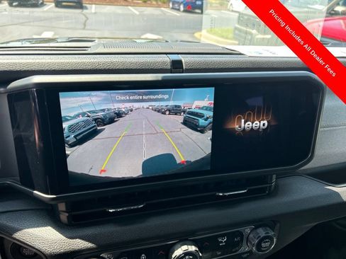 Used 2024 Jeep Wrangler Unlimited Sport AWD/4WD image 14