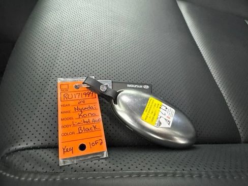 Used 2024 Hyundai Kona Limited AWD/4WD image 28