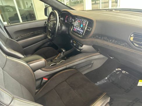 Used 2023 Dodge Durango R/T w/ Hemi Orange Plus Package RWD image 30