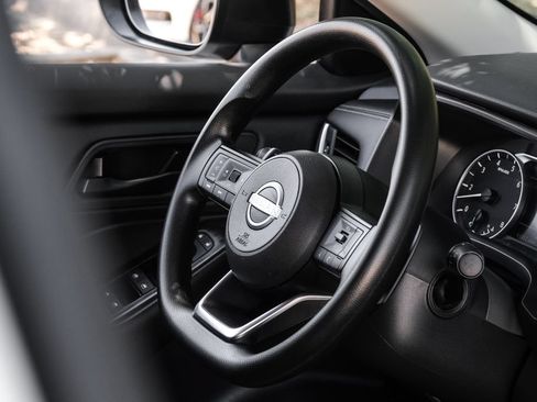 Used 2024 Nissan Rogue S AWD/4WD image 24