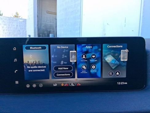 New 2026 Nissan Sentra SV image 8