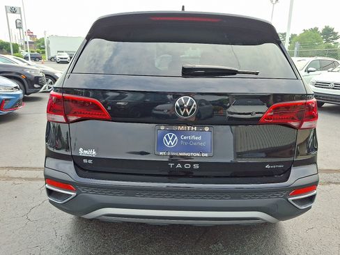 Used 2024 Volkswagen Taos SE image 5
