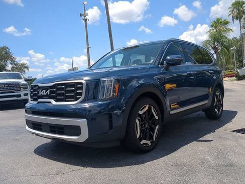 Used 2025 Kia Telluride S AWD/4WD image 9