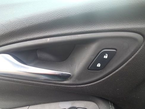 Used 2024 Buick Encore GX Sport Touring image 21