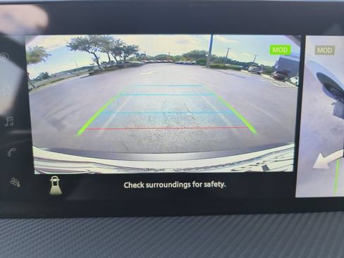 Certified 2025 Nissan Kicks SR FWD image 38