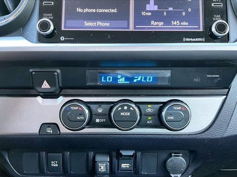 Used 2021 Toyota Tacoma SR5 RWD image 17