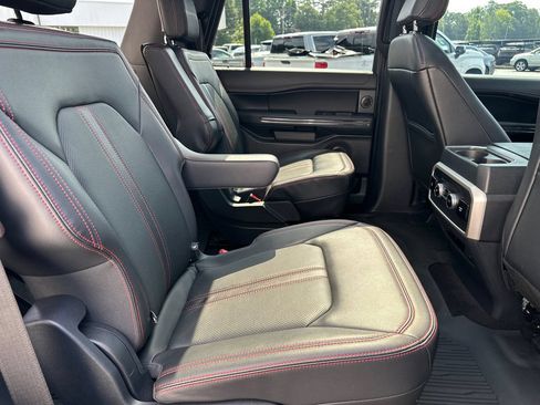 Used 2023 Ford Expedition Limited RWD image 16
