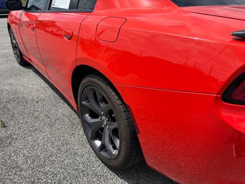 Used 2022 Dodge Charger SXT RWD image 17