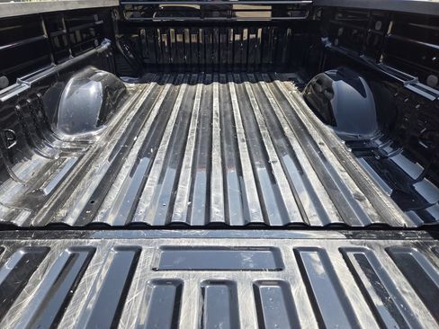 Used 2022 Chevrolet Colorado LT w/ Fleet Safety Package RWD image 32