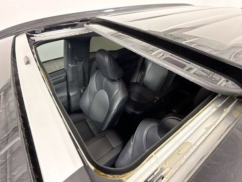 Used 2023 Toyota Highlander XSE FWD image 21
