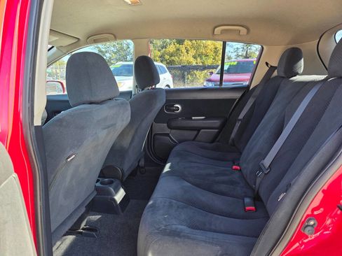 Used 2011 Nissan Versa 1.8 S w/ Plus Pkg image 9