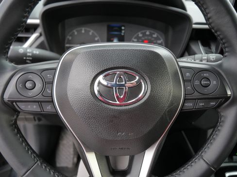 Certified 2025 Toyota Corolla Cross LE image 26