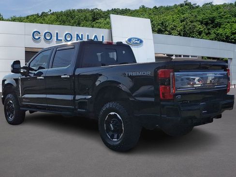 Certified 2025 Ford F250 Platinum w/ Platinum Plus Package AWD/4WD image 4