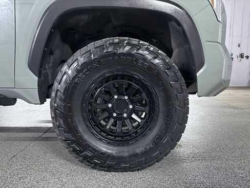 Used 2025 Toyota Tundra SR5 w/ Advanced Technology Package AWD/4WD image 5