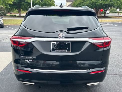 Used 2021 Buick Enclave Avenir w/ Avenir Technology Package FWD image 4