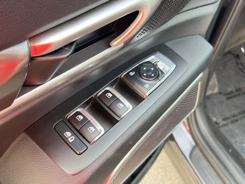 Used 2025 Kia Telluride S FWD image 14