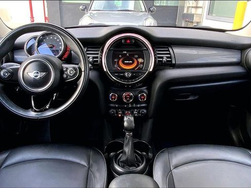 Used 2017 MINI Cooper 4-Door Hardtop FWD image 13