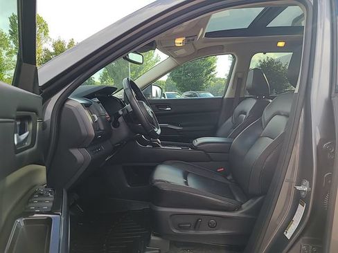 Used 2022 Nissan Pathfinder SL w/ SL Premium Package AWD/4WD image 12