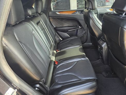 Used 2019 Lincoln MKC Reserve w/ MKC Technology Package FWD image 22