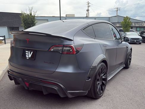 Used 2022 Tesla Model Y Performance AWD/4WD image 8