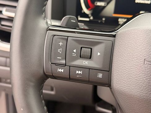 Used 2025 Nissan Rogue SL w/ SL Premium Package AWD/4WD image 22
