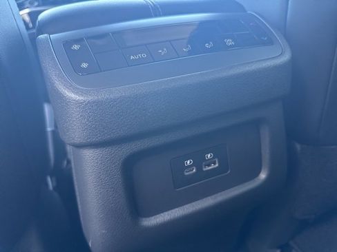 Used 2022 Nissan Pathfinder SL image 22