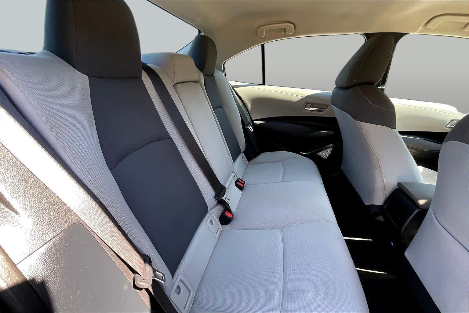 Used 2021 Toyota Corolla LE FWD image 20
