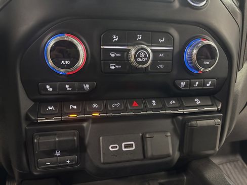 Used 2020 GMC Sierra 1500 AT4 w/ AT4 Premium Package image 18