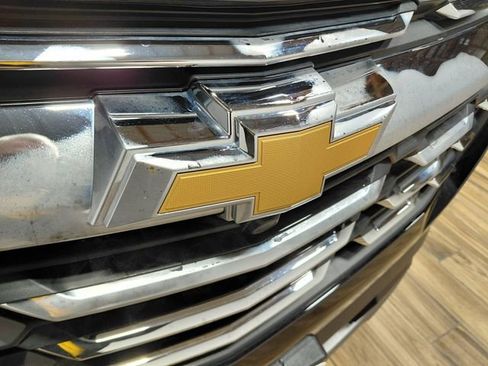 Used 2026 Chevrolet Equinox LT AWD/4WD image 12