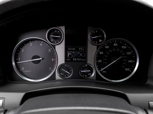 Used 2015 Lexus LX 570 4WD image 22