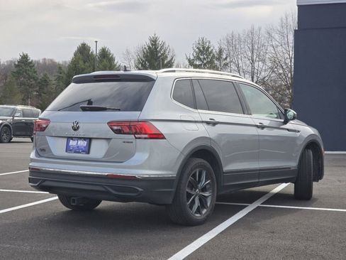 Used 2023 Volkswagen Tiguan SE AWD/4WD image 12