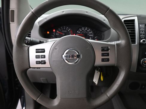 Used 2019 Nissan Frontier SV image 26