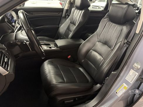 Used 2021 Honda Accord Touring image 24