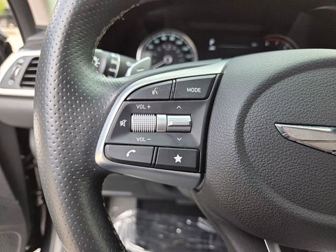Used 2023 Genesis G70 3.3T RWD image 26