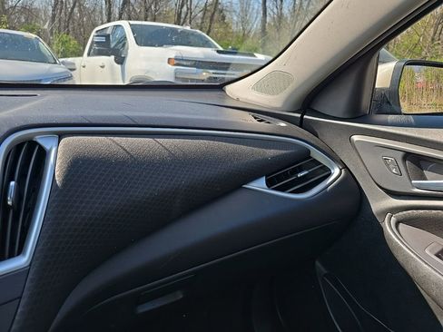 Used 2024 Chevrolet Malibu LT image 24