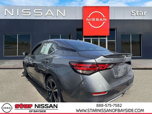 Certified 2022 Nissan Sentra SR w/ Trunk Package image 4