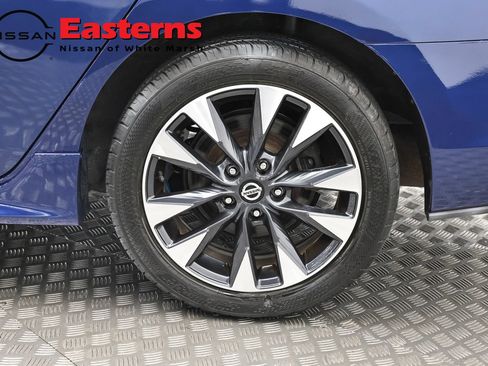 Used 2019 Nissan Sentra SR FWD image 33