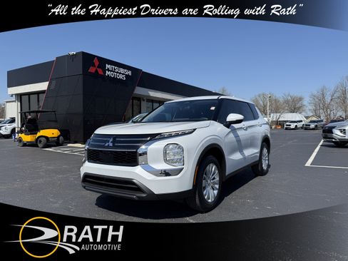 New 2026 Mitsubishi Outlander ES image 4