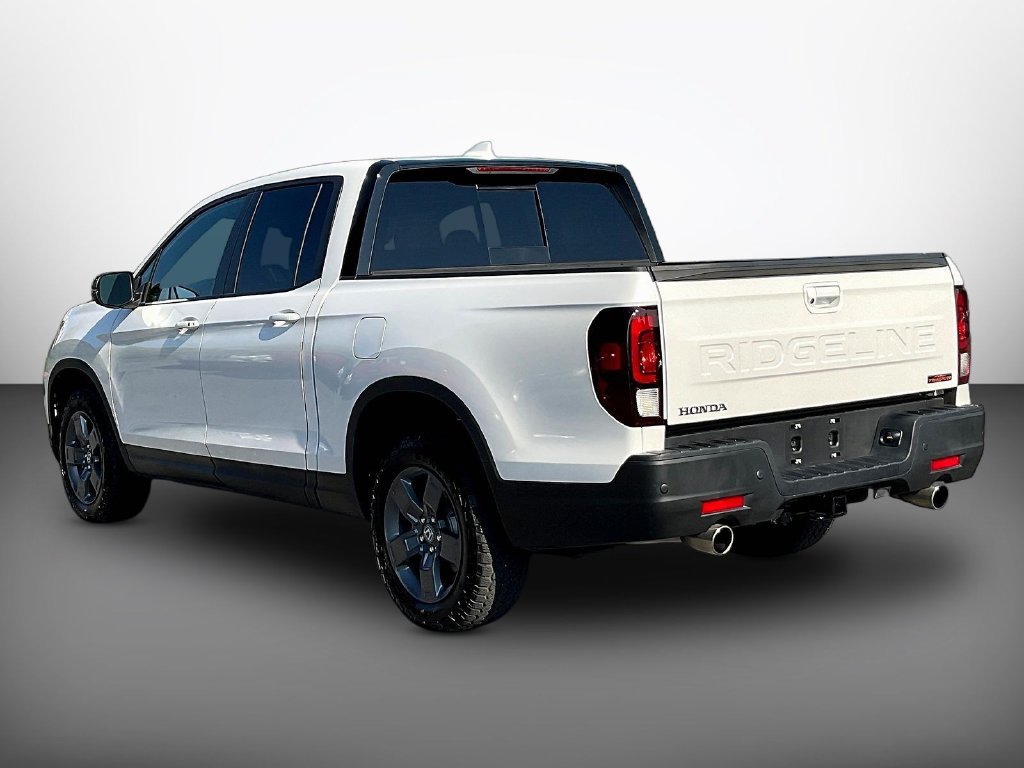 Used 2025 Honda Ridgeline TrailSport image 4