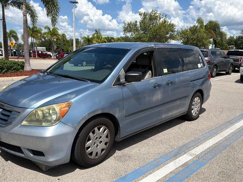 Used 2010 Honda Odyssey LX image 3