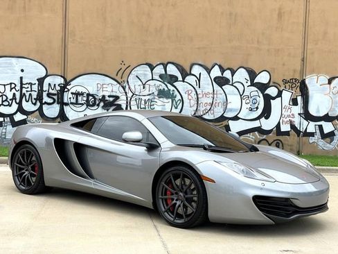 Used 2012 McLaren MP4-12C Base image 12