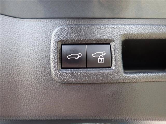 Used 2022 Toyota Venza XLE AWD/4WD image 9