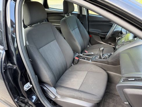 Used 2018 Ford Focus S FWD image 25