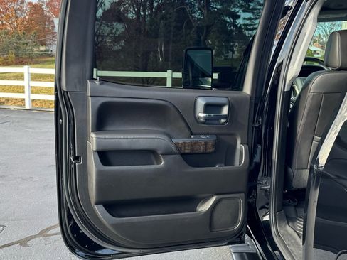 Used 2016 GMC Sierra 2500 Denali w/ Duramax Plus Package image 35